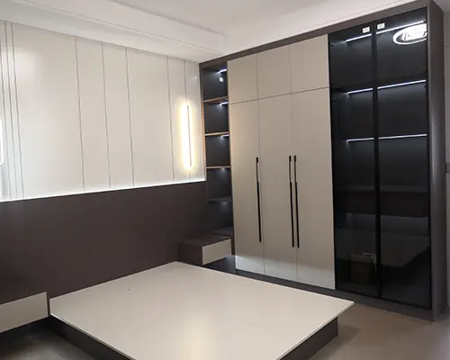 Jak vyčistit dřevěnou skříň